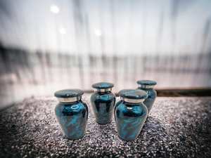 Urnes funéraires en aluminium de couleur bleu océan magnifique avec une finition bleu serein, articles funéraires pour les corps humains - Product Image 6