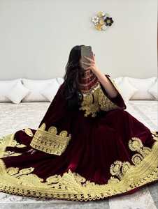 Robe afghane vintage pour femmes de la meilleure qualité, appliques faites à la main, respirante, en velours brodé, fabriquée au Pakistan, maxi robe de soirée de mariage - Product Image 5