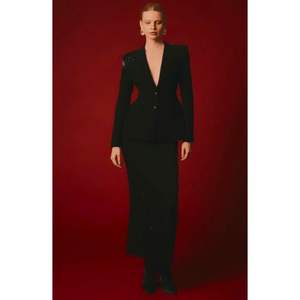 เสื้อสูทเบลเซอร์ของผู้หญิงหรูหราพร้อมการปักถักลายบริการผลิตในเวียดนาม - Product Image 3