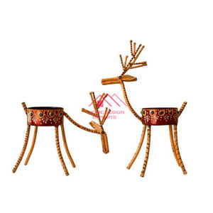 Vente en gros de bougeoirs en métal Rain Deer Bougeoir de Noël décoratif pour la maison - Product Image 6