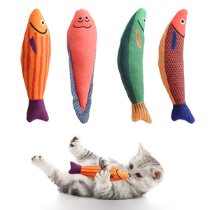 Custom <span class=keywords><strong>New</strong></span> Design Sea Animals Série gato hortelã som pequeno peixe forma pelúcia catnip gato brinquedo - Product Image 2