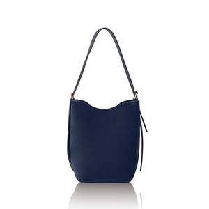 กระเป๋าสะพายไหล่หนังแท้อิตาลีแบบมินิมอล-PM618 - Product Image 1