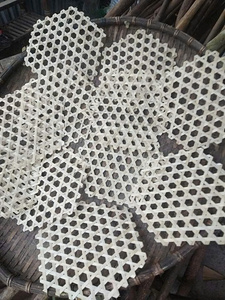 Estera de bambú hecha a mano tejida hoja de rollo ecológica natural para decoración del hogar panel de pared de partición de techo EXPORTACIÓN DE Vietnam - Product Image 4