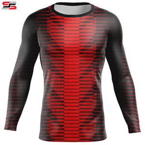 Protector de sarpullido para hombre ligero al por mayor a la venta, protector de sarpullido transpirable hecho en poliéster para hombre - Product Image 1