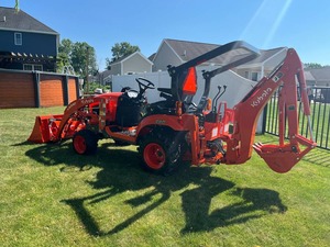Mini Kubota BX23S Diesel 4x4 355 heures, comme neuf, avec chargeur et pelle rétrocaveuse, à vendre - Product Image 3