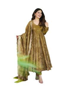 ชุดเลเฮนกาโชลีสำหรับผู้หญิง คอลเลคชั่นใหม่ ผ้ามัสลินเนื้อนุ่มพิมพ์ลาย BANDHEJ สีเหลือง ยาวกรอมพื้น ดีไซน์แบบดั้งเดิม เหมาะสำหรับงานแต่งงานและงานเลี้ยง - Product Image 1