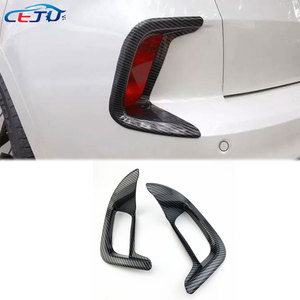Capuchons de couvercle de lampe antibrouillard de pare-chocs arrière de voiture ABS Carbon Look pour <span class=keywords><strong>Ford</strong></span> <span class=keywords><strong>Kuga</strong></span> ST Line Escape C482 2020-2025 - Product Image 1