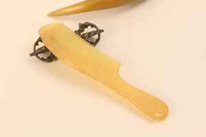 Peigne à cheveux en corne fait à la main professionnel, lisse, poli, anti-frisottis, pour le coiffage en salon, soin des cheveux - Product Image 5