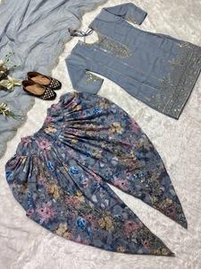 Lourd pur Faux Georgette dernier concepteur vêtements de fête de mariage séquence broderie haut et imprimé Dhoti Salwar avec Dupatta - Product Image 3