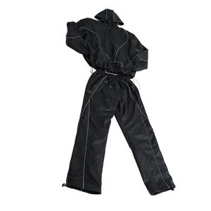 Conjunto deportivo negro con cremallera completa, chándales para Unisex, ropa de calle cortavientos transpirable de nailon personalizado, trajes para correr de dos piezas Vintage - Product Image 1