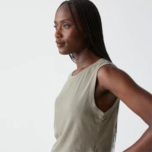 Top corto de encaje para mujer elegante-Diseño Delicado y elegante, ideal para fiestas y ocasiones especiales, disponible en múltiples tonos - Product Image 4