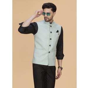 Chaleco Verde Mar para Hombre de Calidad de Exportación para Bodas, Trajes de Novio, Recepciones y Ocasiones Festivas Disponible a Precio de Exportación - Product Image 1