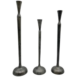 Candelabro de suelo moderno de metal de aluminio hecho a mano decorativo candelabro alto delgado con una superficie texturizada y un bronce - Product Image 1