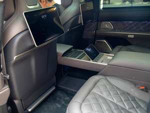 Véhicule électrique haut de gamme 2025 à double moteur, transmission intégrale et affichage tête haute (HUD) à réalité augmentée - Product Image 3