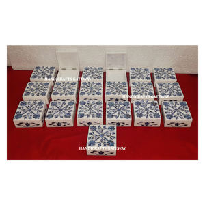 Nuevo y Atractivo Joyero de Mármol Blanco Natural con Incrustaciones de Nácar Azul, Forma Cuadrada, Ideal para Regalos Empresariales - Product Image 1