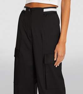 Pantalon cargo automne hiver personnalisé couleur noire uni vierge jambe droite pour les femmes pantalon cargo imprimé personnalisé - Product Image 3