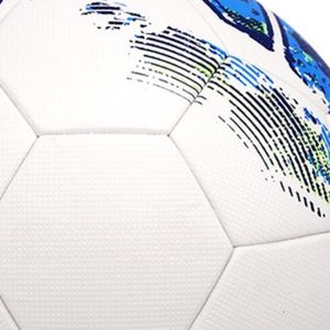 Ballon de Futsal laminé personnalisé avec surface en cuir PU pour un jeu intérieur lisse et une durabilité durable dans les compétitions - Product Image 6