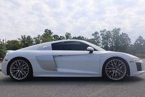 AUDI R8 V10 COUPÉ LHD/RHD 2017 D'OCCASION - Product Image 2
