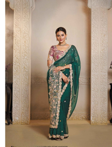 Dernier modèle de sari en satin de soie élégant avec un chemisier en satin malai et des sequins et des motifs de perles - Product Image 5