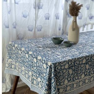 Mantel Moderno de Algodón Indio Blanco y Azul con Estampado Floral Hecho a Mano para 4-8 Personas, Tamaños Personalizables, Jaipur - Product Image 4