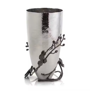 H.M.A Handicrafts Vase à fleurs en argent décoratif côtier fait à la main avec cadre en fer Fleurs dorées Écologique et résistant à la rouille - Product Image 1