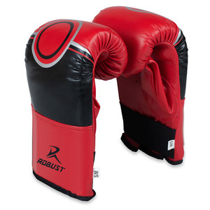 Sac de frappe en cuir avec design rembourré, poids équilibré et caractéristiques antidérapantes pour une pratique de frappe améliorée et une précision accrue - Product Image 1