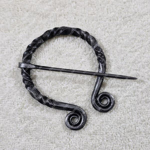 Hebilla de cinturón de hierro forjado a mano ecológica medieval con juegos de cubiertos de características de latón Artículo - Product Image 5