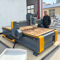 Routeur CNC 1325 pour la conception de bois et la fabrication de cadres de portes – Meilleur prix – Machine de gravure sur bois massif – Routeur CNC publicitaire