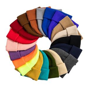 Gorro de Invierno con Logotipo Personalizado |   Gorro de Punto de Nailon Bordado de Alta Calidad para Mujer, Ropa de Calle para la Playa - Product Image 3