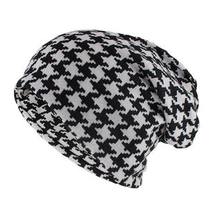 Bonnets d'hiver personnalisés avec logo en forme de crâne pour pêcheurs Jacqard Bonnet court tricoté noir vierge en mélange de laine - Product Image 2