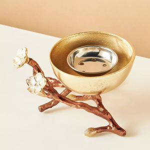 Base de Metal de Calidad Exclusiva con Diseño de Flores para Tazón Redondo, Bañado en Oro, Decoración del Hogar, Suministros de Fábrica - Product Image 1