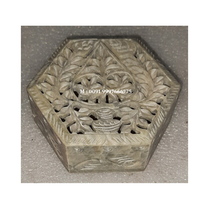 Natural Durable Soapstone Unique Customized Design Handcrafted <b>Floral</b> Carving Hexagonal Jewelry <b>Box</b> For Home Decoration Purpose - Product Image 1