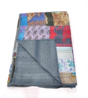 Double Taille Réversible Bohème Soie Quilt Patchwork Couvre-lit Broderie Technique Indien Kantha Quilt Gudri Coton Literie