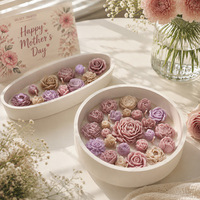 Décoration de maison de luxe, cadeau pour la Saint-Valentin, fête des mères, fête des femmes, bougie parfumée en cire de soja en forme de fleurs dans un récipient en gypse