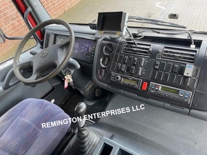 Camion-citerne d'occasion Mercedes-Benz Atego 1828 4x4 de 2003 pour l'aspiration et le nettoyage des boues d'assainissement municipal - Product Image 6