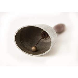 Cloche suspendue en laiton pur haut de gamme avec poignée en bois nickelé argenté parfaite pour les accessoires et cadeaux de Noël en plein air - Product Image 5