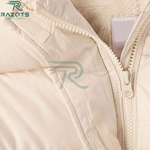 Chaqueta Larga Acolchada de Invierno con Capucha para Niñas, Transpirable, con Cierre de Cremallera, Largo Regular, Color Sólido en la Parte Delantera - Product Image 2