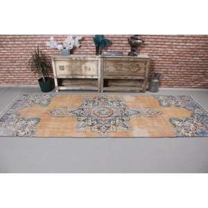 Alfombra Vintage de 3.6x10 pies, Alfombra Turca, Alfombra con Estampado Animal Azul y Naranja - Product Image 3