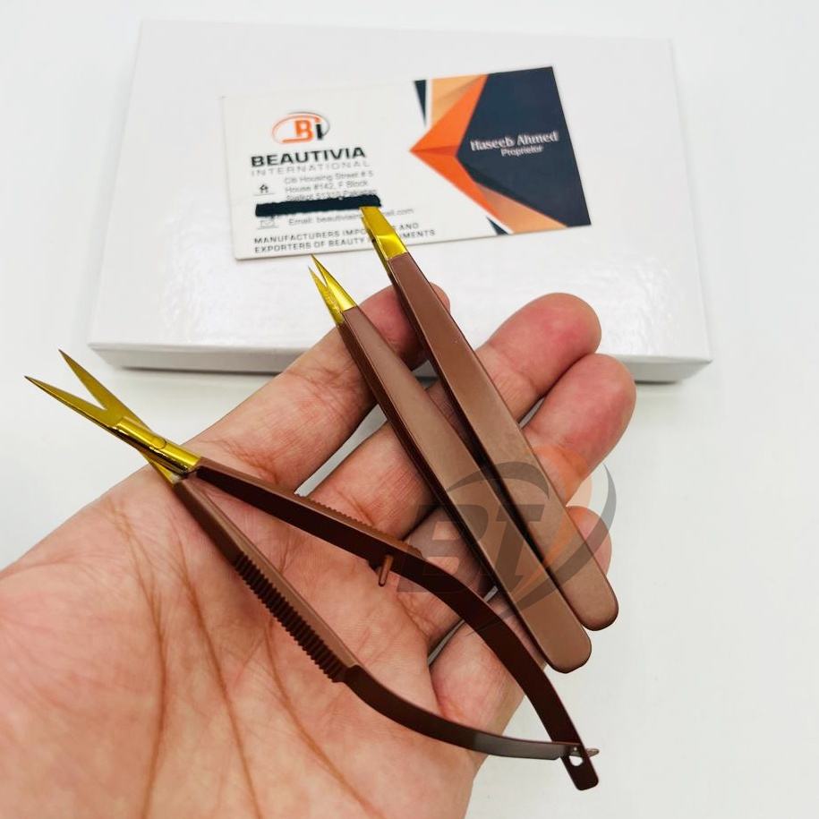 สีน้ำตาล