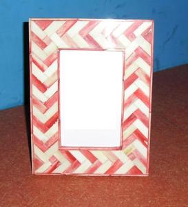 Cadre photo moderne en MDF fait main avec incrustation d'os, imperméable et léger, comprend un coffret cadeau avec logo personnalisé pour une utilisation murale ou sur table - Product Image 5