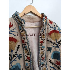 Veste Suzani orange foncé faite à la main manteau d'hiver manteau femme Suzani veste courte en tissu TNT veste de fête - Product Image 6