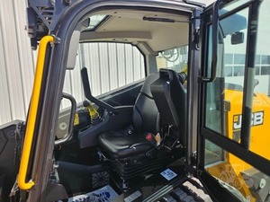 Cargadora de orugas JCB 2TS-7T 2026 con motor y bomba de alta capacidad de carga - Product Image 6