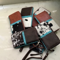 Dompet Kulit Asli Bohemian Ashly Handicraft dengan Ritsleting, Bordir, Lapisan Katun - Desain Portabel untuk Penggunaan Sehari-hari dan Malam Hari