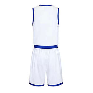 Uniforme de basket-ball imprimé par sublimation de conception personnalisée OEM fabriqué avec un tissu en maille 100% polyester respirant à séchage rapide - Product Image 3