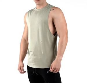 เสื้อกล้ามออกกำลังกายผู้ชายไซส์ใหญ่ ผ้าซักแล้ว ป้องกันรังสียูวี ระบายอากาศ แห้งเร็ว แบบเรียบ สำหรับฟิตเนสและยิม รับผลิตตามสั่งขายส่ง - Product Image 3