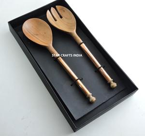 Ustensiles de maison et de cuisine Cuillère en bois gravée à long manche Mélangeur à salade Outils de cuisine avec logo - Product Image 6