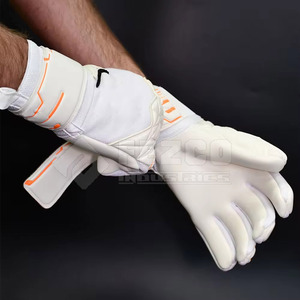 Guantes de portero de fútbol juvenil de cuero ajustables con agarre fuerte Construcción duradera para entrenamiento de niños - Product Image 6