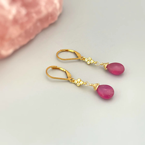 925วินเทจแบบเรียบง่ายโบราณทำด้วยมือเงินสเตอร์ลิงต่างหูชุบทองงานแฮนด์เมดพลอยแซฟไฟร์สีชมพูออร์แกนิคของขวัญสำหรับงานเลี้ยง - Product Image 1