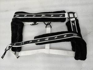 Cabestro Acolchado Suave para Caballo de Adeefa Enterprises, con Forro de Lana Negra, Ajustable, de Nailon, para Caballos. - Product Image 2