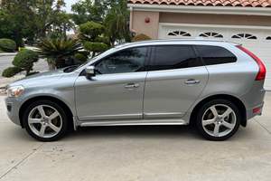 VOLVO XC60 T6 AWD R-DESIGN 2012 d'occasion, conduite à gauche/droite - Product Image 2